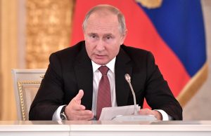 Владимир Путин инициировал дополнительные выплаты для российских пенсионеров