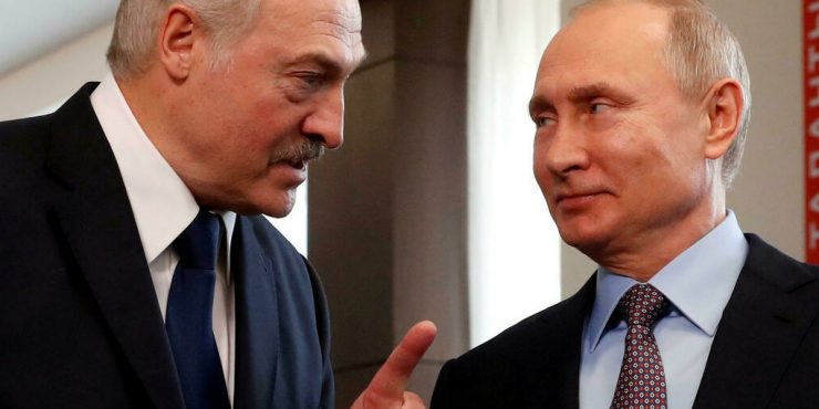 Лукашенко рассказал о покупке современного вооружения у России