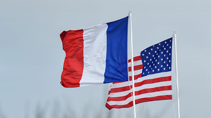Франция отменила совместные торжественные мероприятия с США из-за скандала с подлодками
