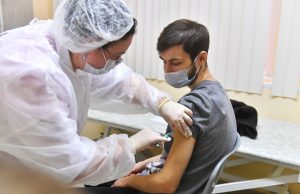 В Кремле считают недостаточным текущий уровень вакцинации россиян от коронавируса