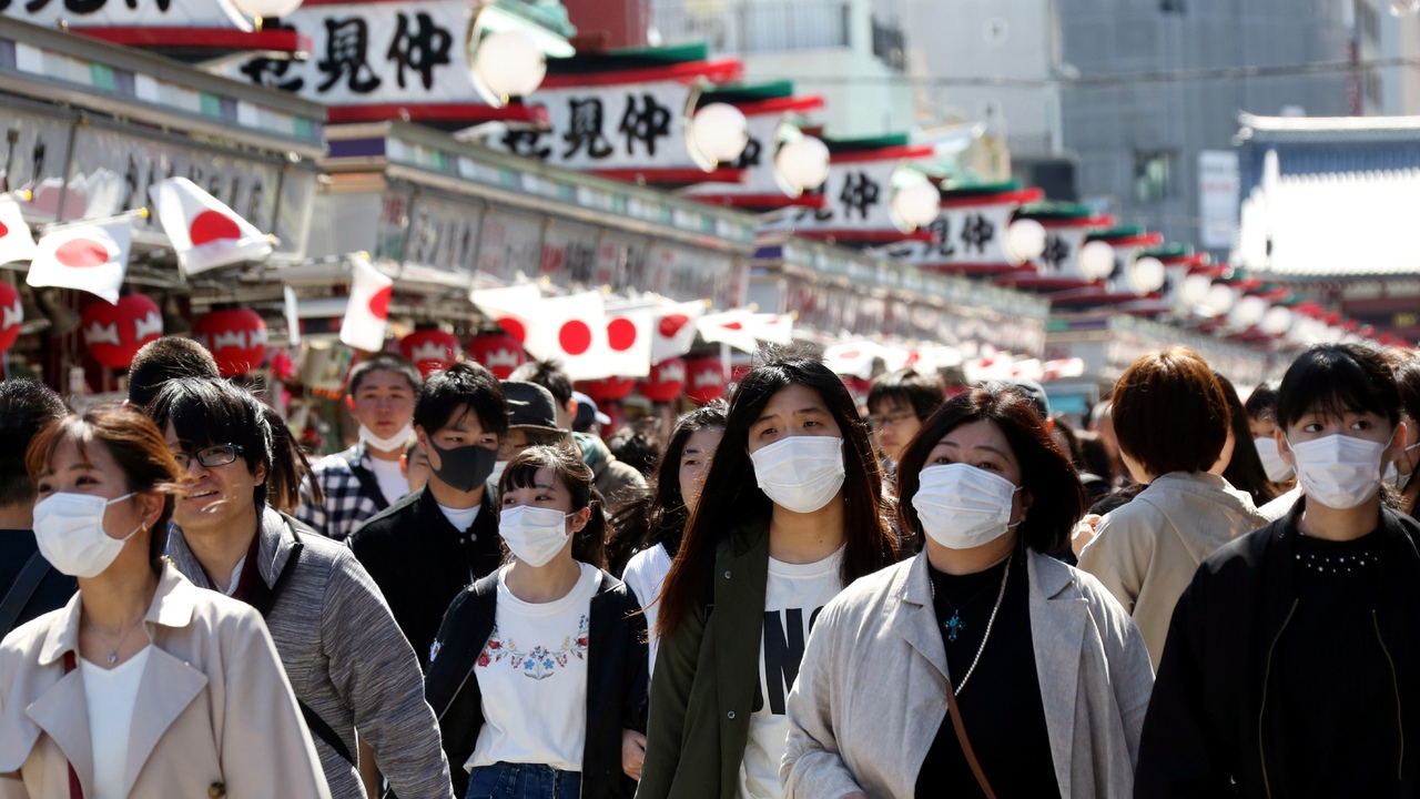 В Японии заявили, что к концу сентября вакцинируют 60% взрослого населения