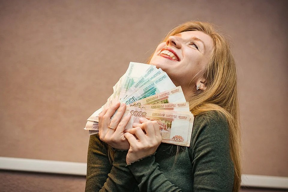 Всего лишь 17 тысяч россиян зарабатывают более 1 млн рублей в месяц