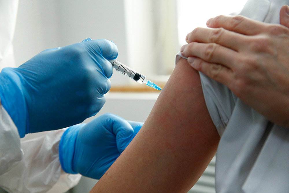 Дефицит вакцин от COVID-19 будет ликвидирован в кратчайшие сроки – Песков