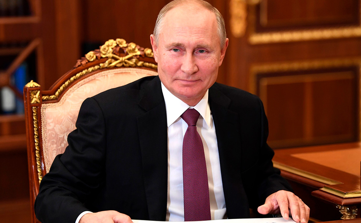Путин объявил нерабочие дни с 30 октября по 7 ноября с сохранением зарплаты