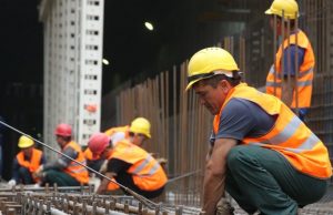 В Москве предлагают отказаться от иностранных трудовых мигрантов на стройках путем увеличения зарплат