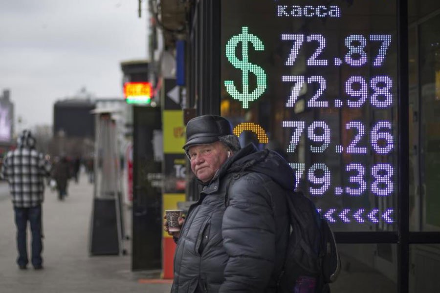 Валюта в России подешевеет к Новому году – эксперт Бабин