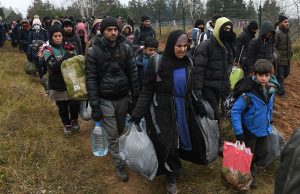 В Польше заявили о новых попытках мигрантов пересечь государственную границу