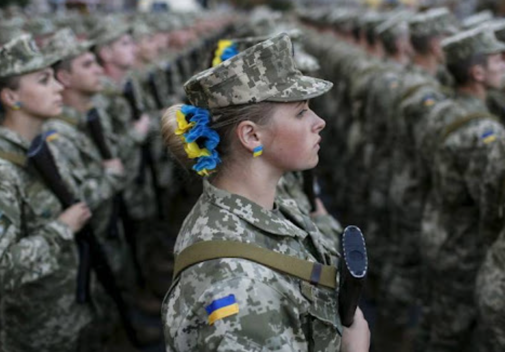 После Нового года все украинки обязаны встать на воинский учет