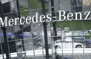 В Mercedes-Benz закрыли рекламную кампанию из-за недовольства жителей КНР