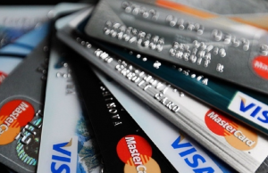 Эксперты назвали риски активных неиспользуемых банковских карт