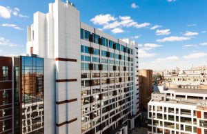 Госинспекция по недвижимости проводит масштабную проверку зданий с апартаментами в Москве