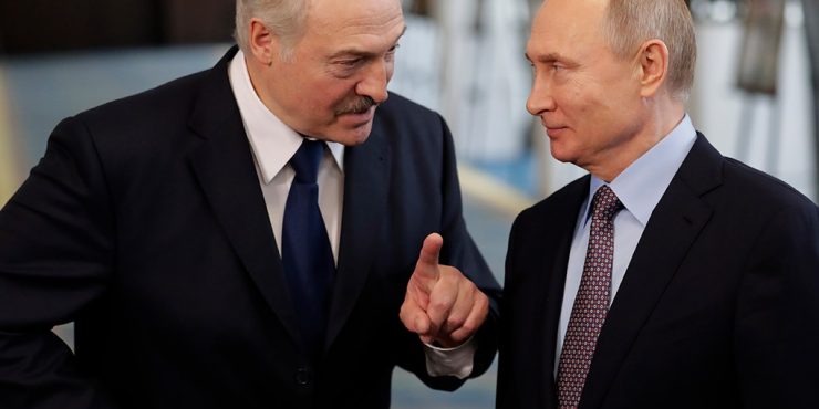 Лукашенко поддержит Россию в официальном признании ЛДНР