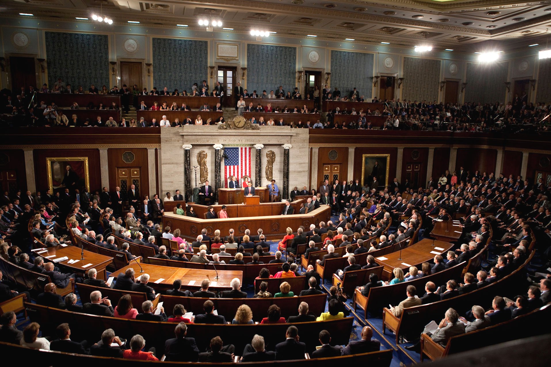 Сенат Конгресса США может согласовать санкции против России на этой неделе – Bloomberg