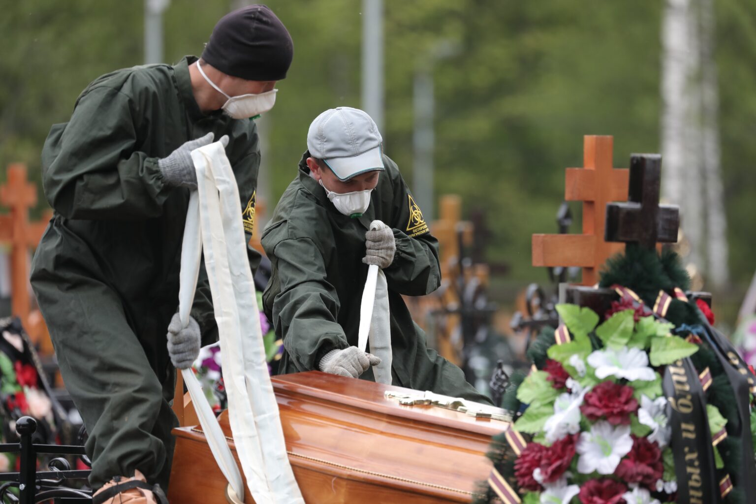 В Госдуме РФ намерены внести похороны в список госуслуг
