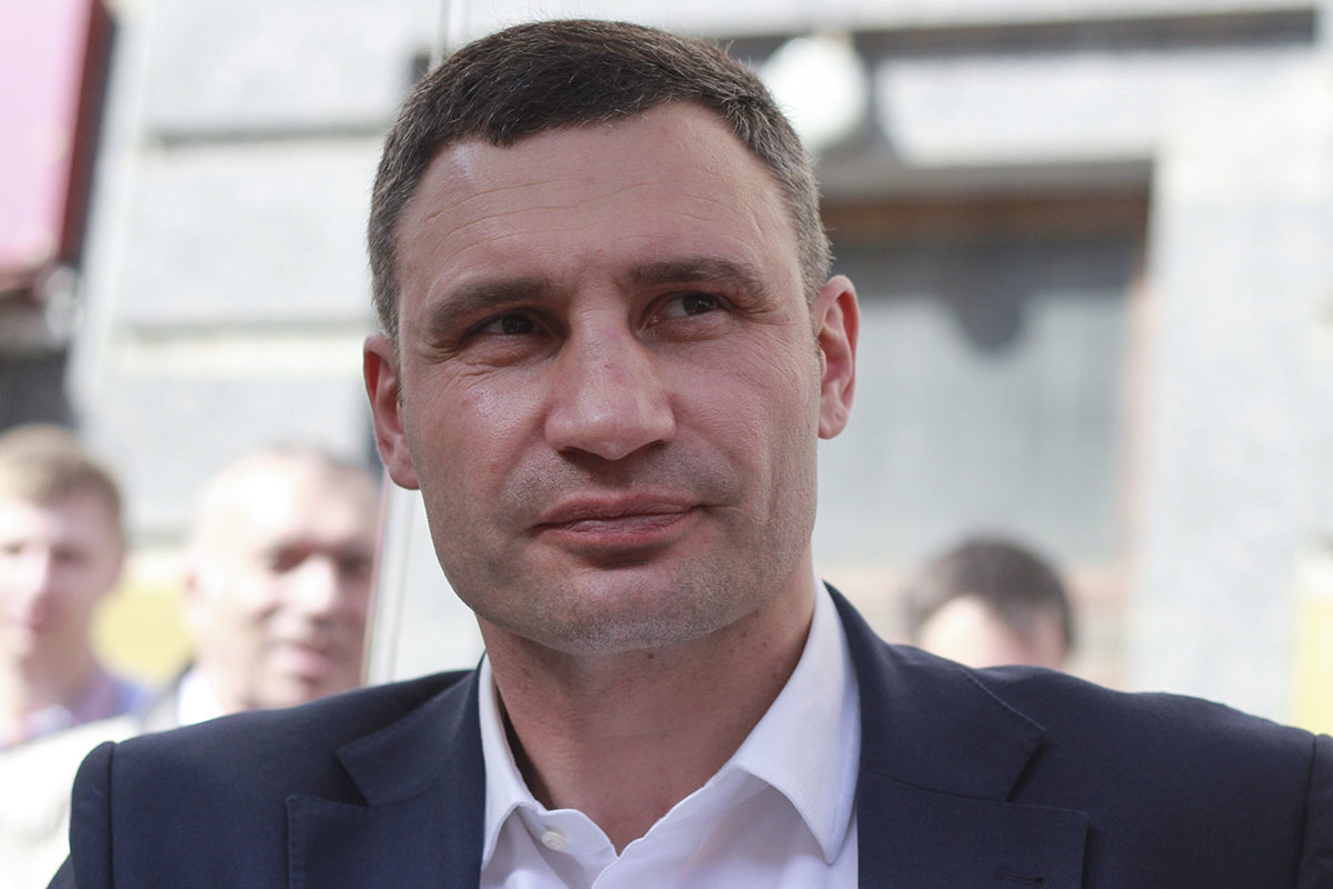 Боксеры заменят актера: оценены перспективы Кличко и Усика на выборах президента Украины