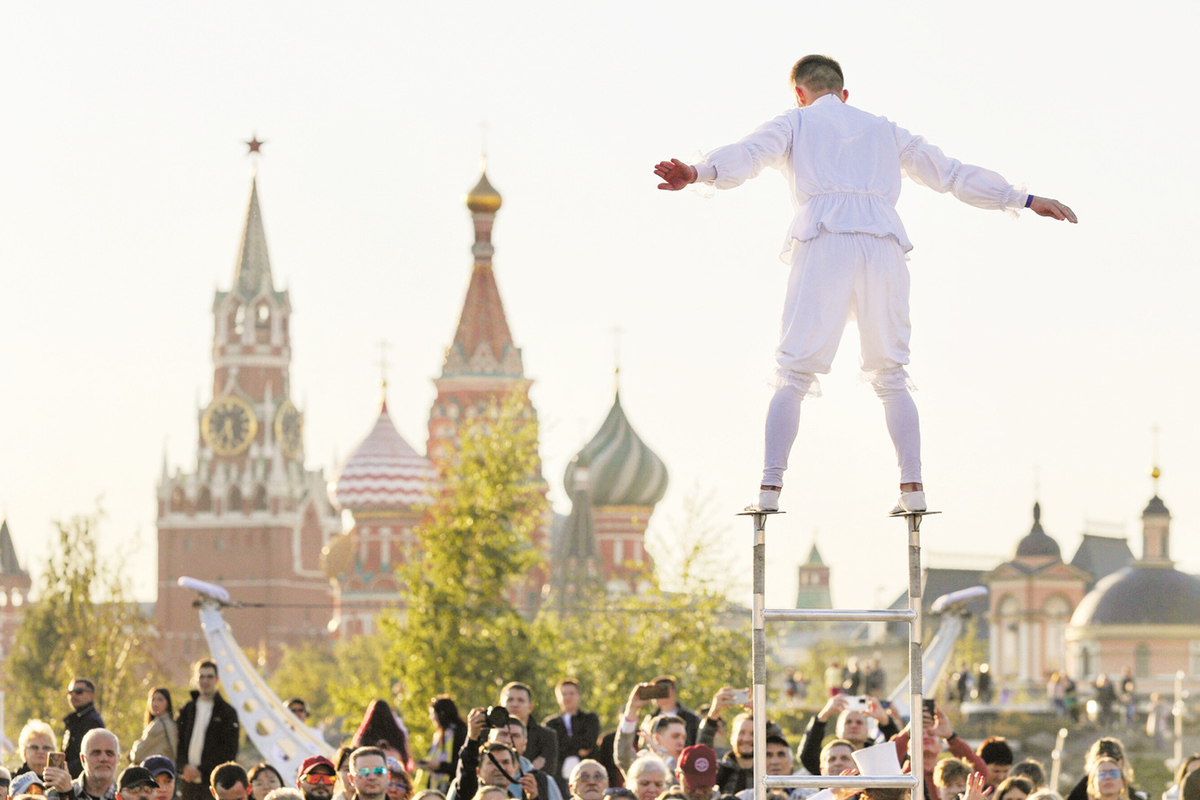 Концерты, парады транспорта, соревнования: названы главные события Дня Москвы