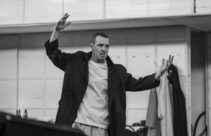 На свой юбилей Игорь Верник увидит сон про маскарад
