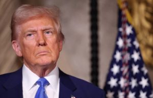 Трамп Меняет Команду: Кто Потеряет Влияние из-за Тарифной Политики?