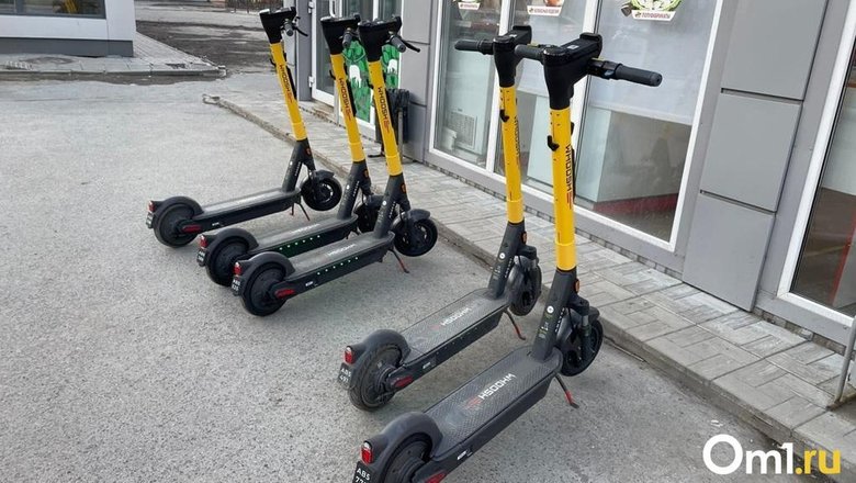 В Омске появилась цифровая карта для удобного поиска парковок электросамокатов