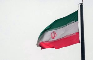 Иран готов к равноправному диалогу, но США угрожают санкциями