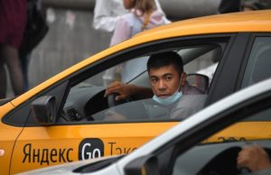 Депутаты предлагают ограничить работу мигрантов в такси для безопасности граждан