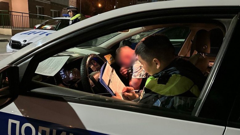 Массовое ДТП в Иркутске: водитель кроссовера повредил несколько машин